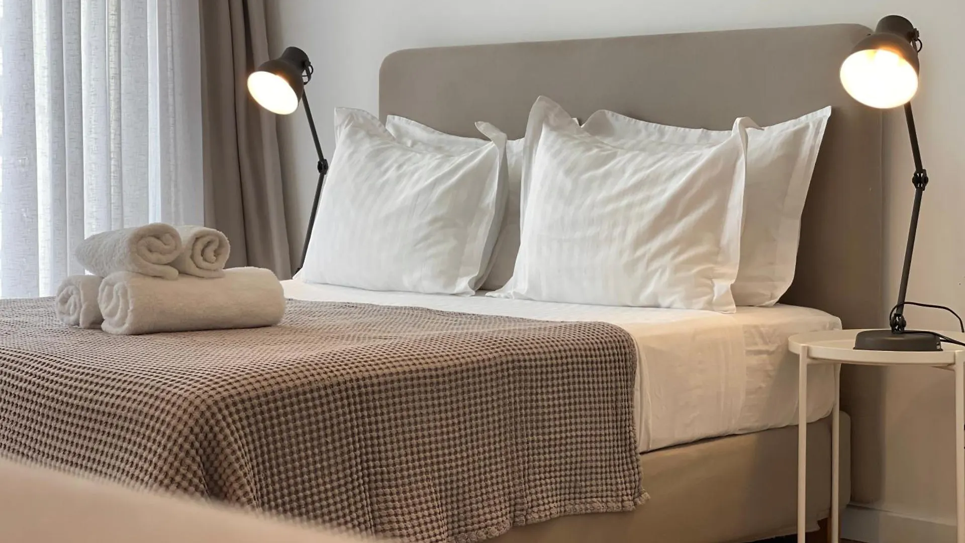 Rooftop Tirana - Choose Balkans Aparthotel